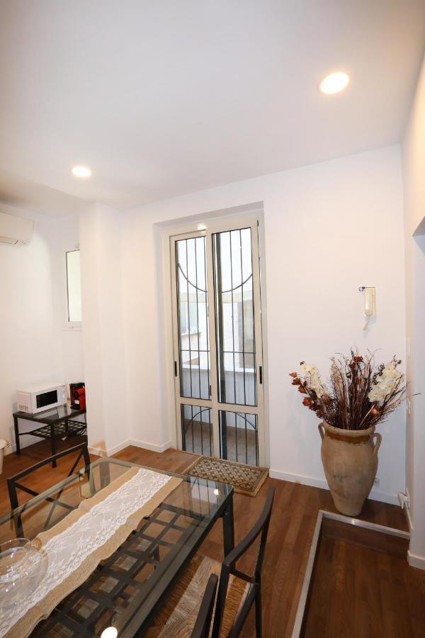 Unique Luxury Apartment And Rooms روما المظهر الخارجي الصورة